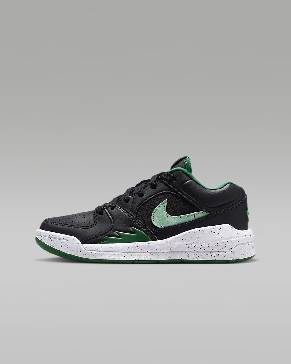 Nike older kid shoes clearance
